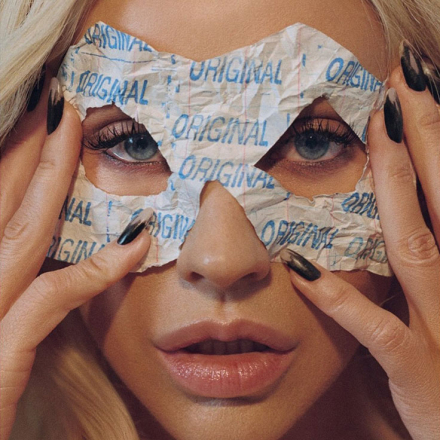 Christina Aguilera on the Cover of Carcy Magazine: The Woman Who No Longer Plays Roles
