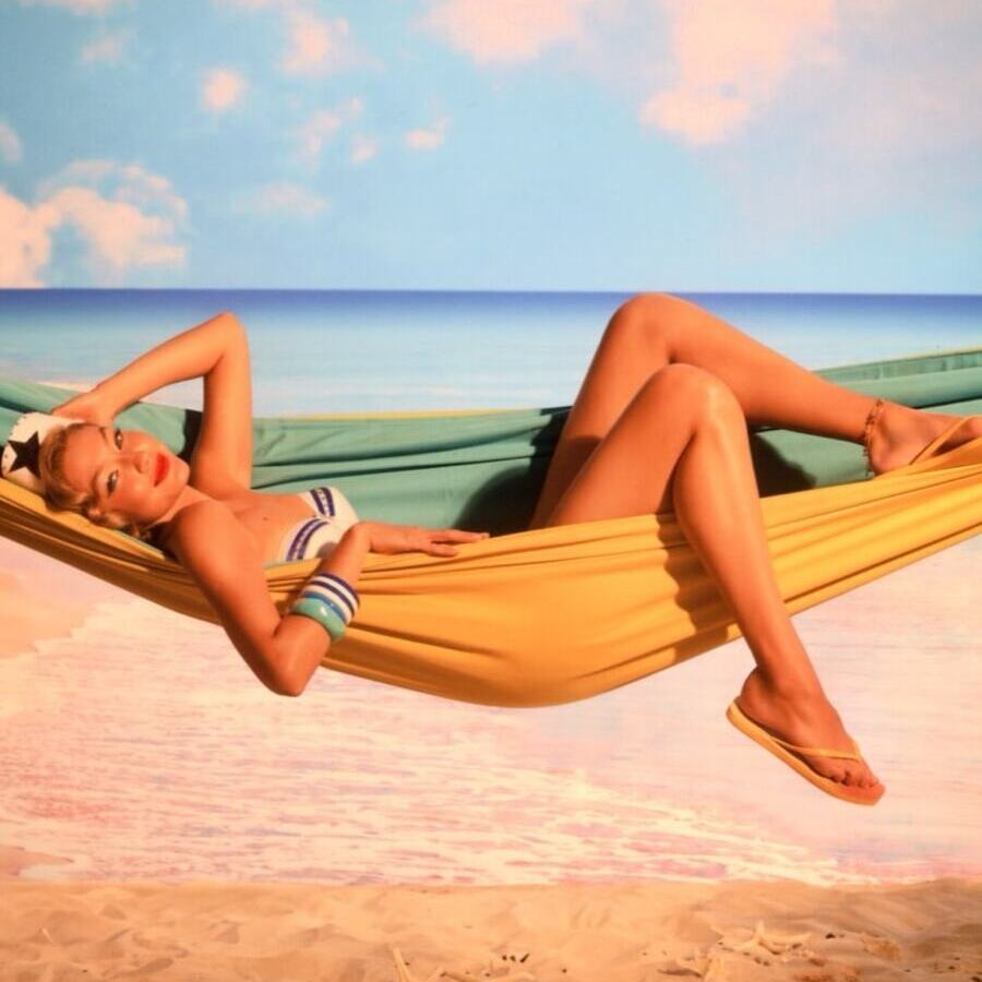 Gigi Hadid kehrt als moderne Pin-up-Ikone zurück: Neue Capsule Collection für Havaianas