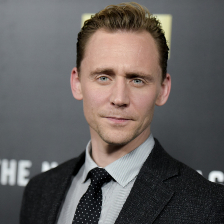 Tom Hiddleston sta per diventare padre di nuovo — e sembra che ce lo siamo persi