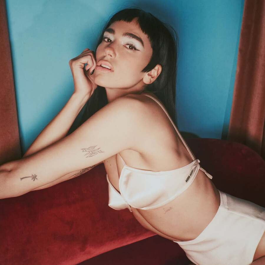 Dua Lipa: Come amare senza perdere sé stessa