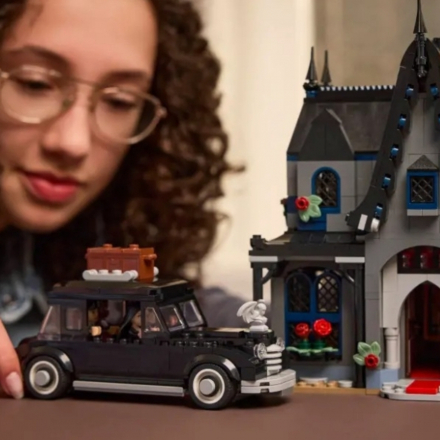 LEGO та «Венсдей»: магія і містика у твоїх руках