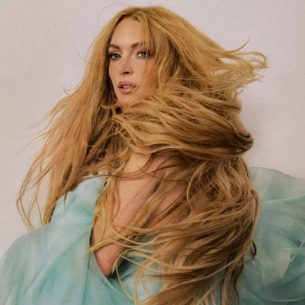 Lindsay Lohan: Il ritorno al centro dell’attenzione sulla copertina di The Sunday Times Style