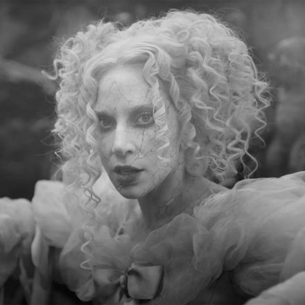 Lady Gaga and Tim Burton: "The Dead Dance" for Wednesday