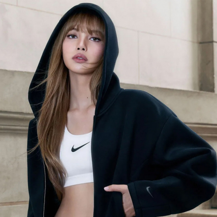 LISA entra ufficialmente nel team Nike: come la ragazza di Bangkok è diventata il volto di un brand globale