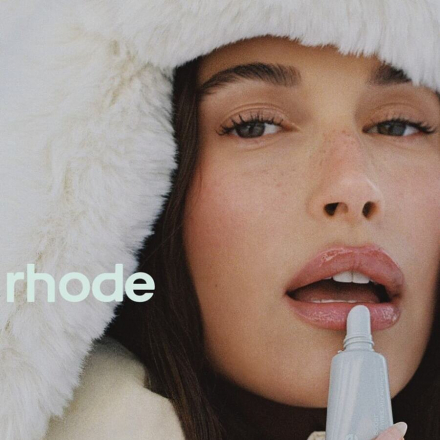 Rhode vuelve a enamorar: Hailey Bieber presenta dos productos de belleza que todos quieren