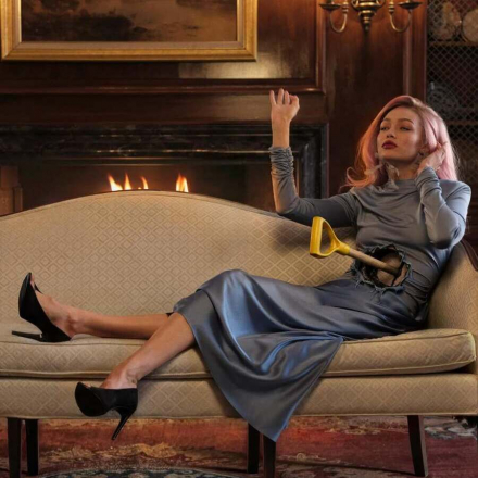 ¿Dónde está tu cabeza, Gigi? Gigi Hadid en el nuevo número de LOVE Magazine