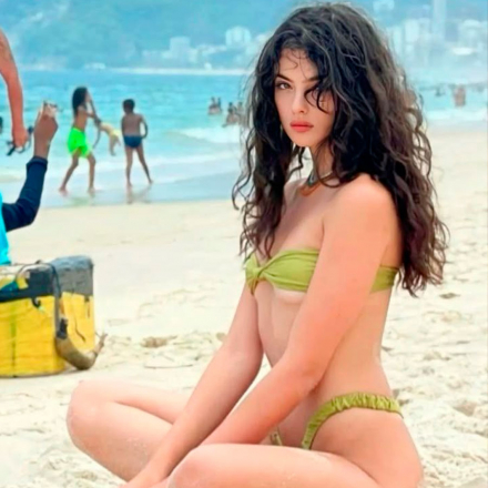 Deva Cassel deslumbra con looks atrevidos para Vanity Fair