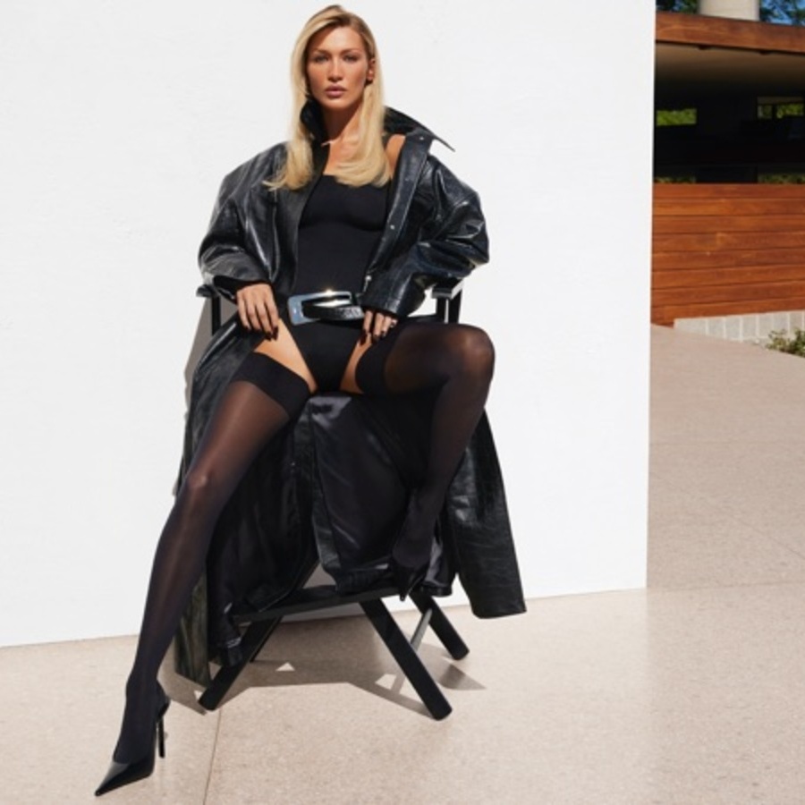 Белла Хадід засяє у кампанії REVOLVE Los Angeles