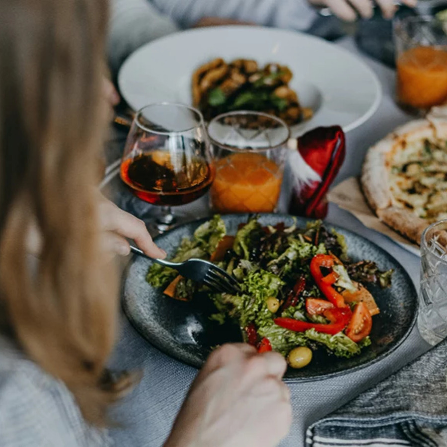 Why a Man Chooses to Be a "50/50 Splitter" - and What It Really Means