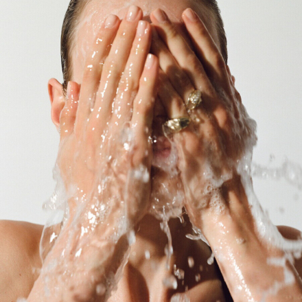 L’acné qui ne disparaît pas : la vérité que personne ne veut entendre