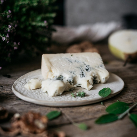 6 types of cheese you can still eat while losing weight