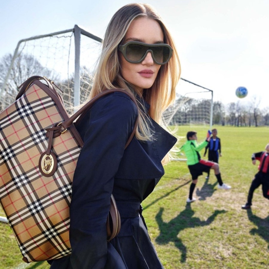 Burberry перетворив футбольний матч на найстильніше шоу сезону