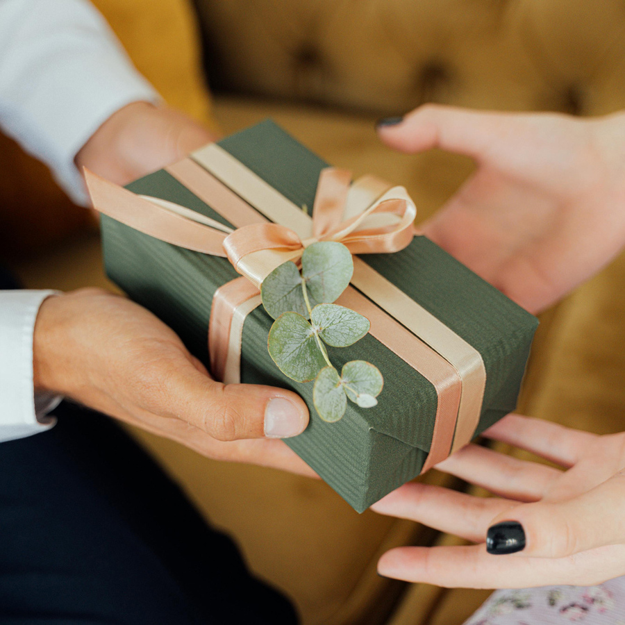 Normal ou cringe : offrir des cadeaux faits main ?