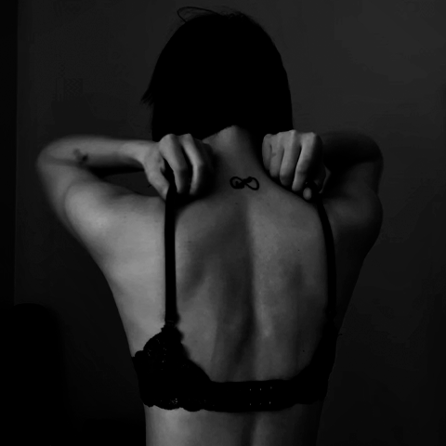 «Perché ti serve la manicure? Tanto stai a casa»: come riconoscere l'abuso finanziario e non permettere al denaro di diventare uno strumento di controllo